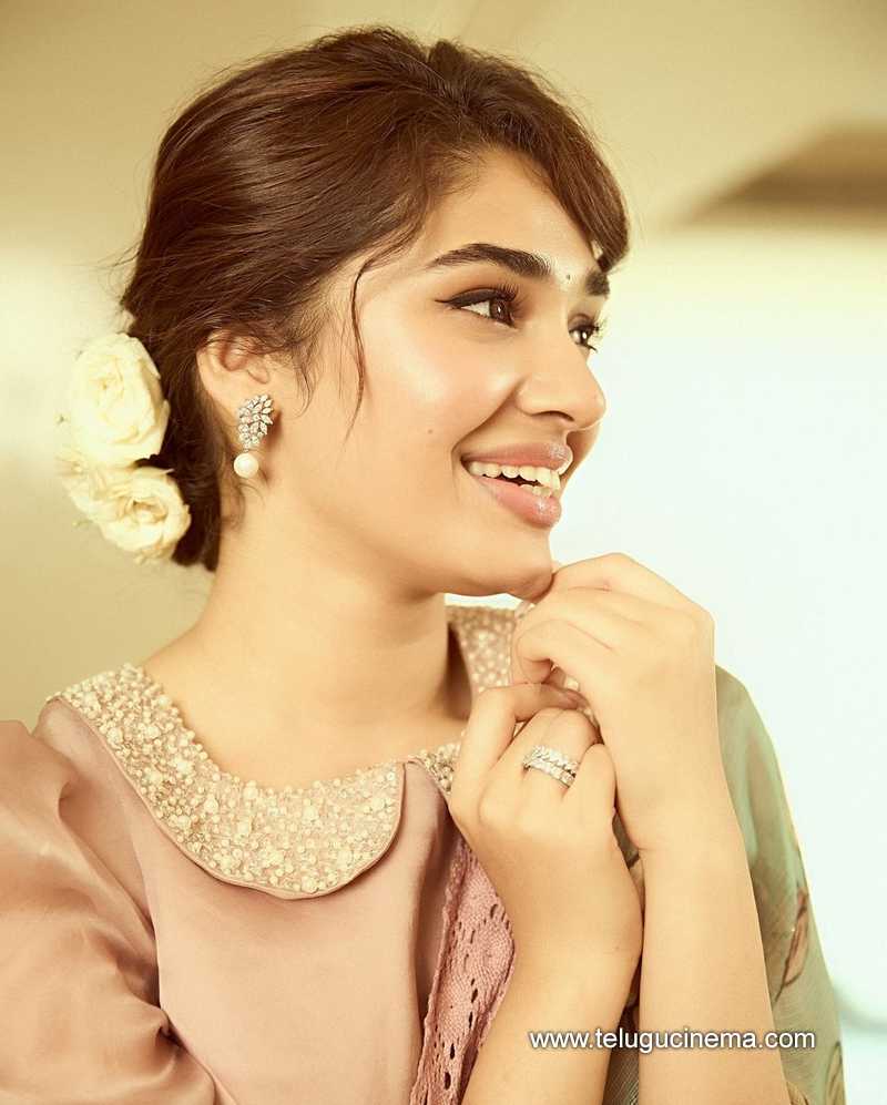 kritishetty stills 310824 07
