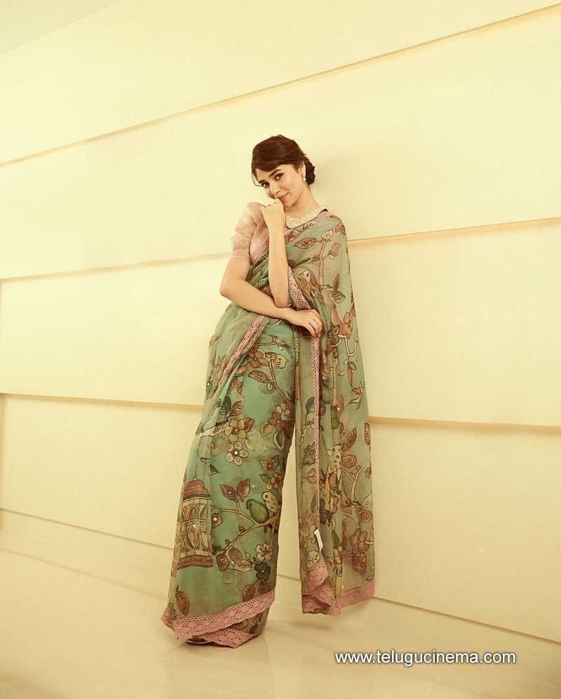 kritishetty stills 310824 08
