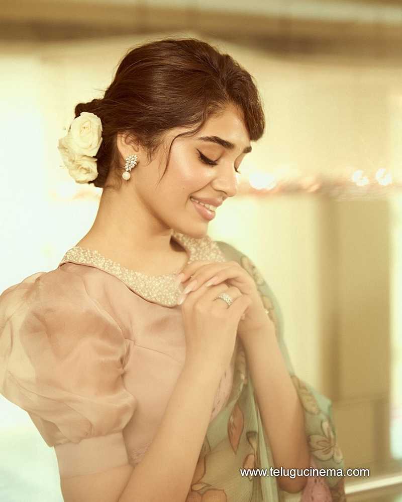 kritishetty stills 310824 09