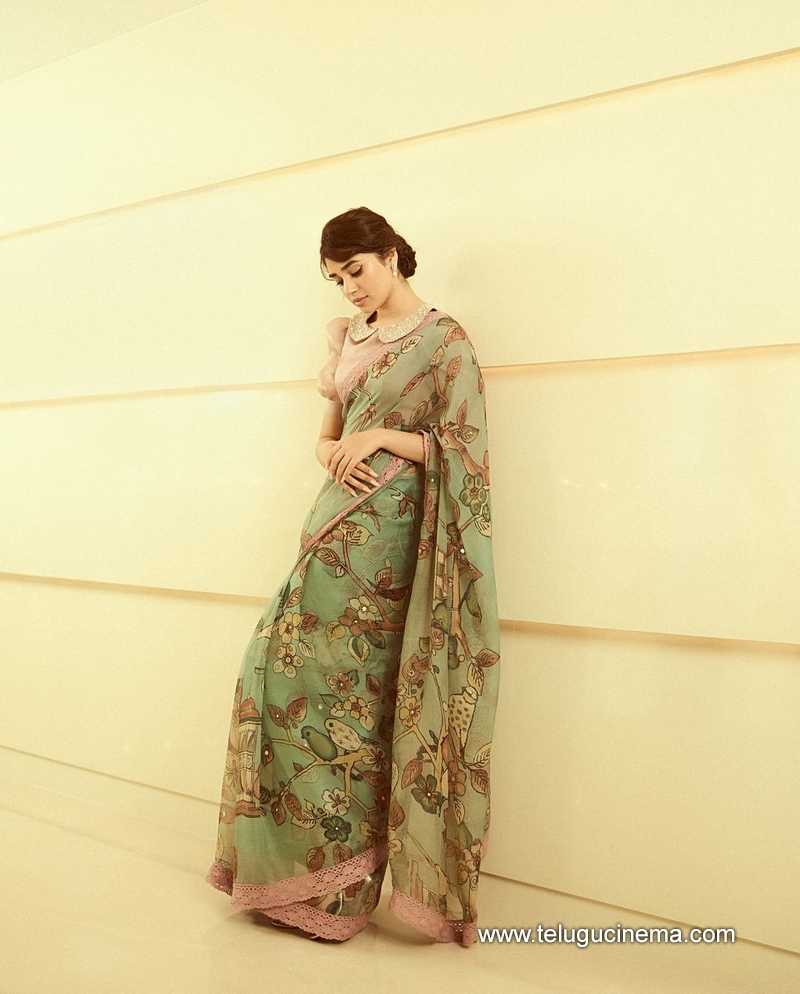 kritishetty stills 310824 10
