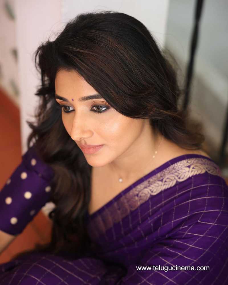 mirrnaa stills 280824 04