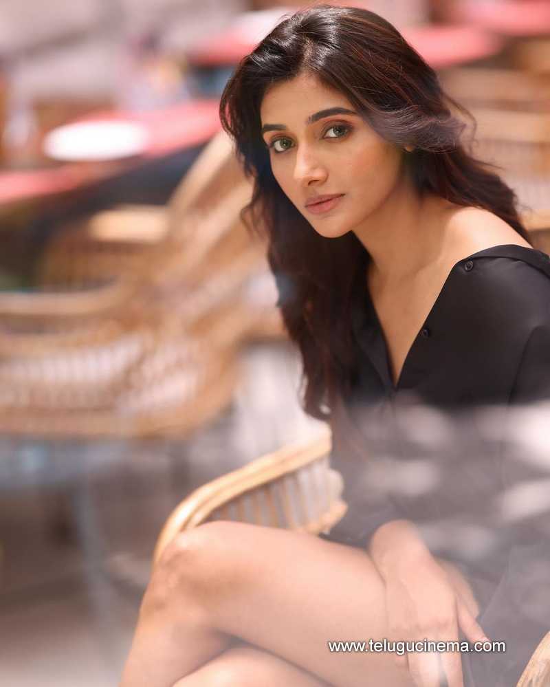 mirrnaa stills 300824 04