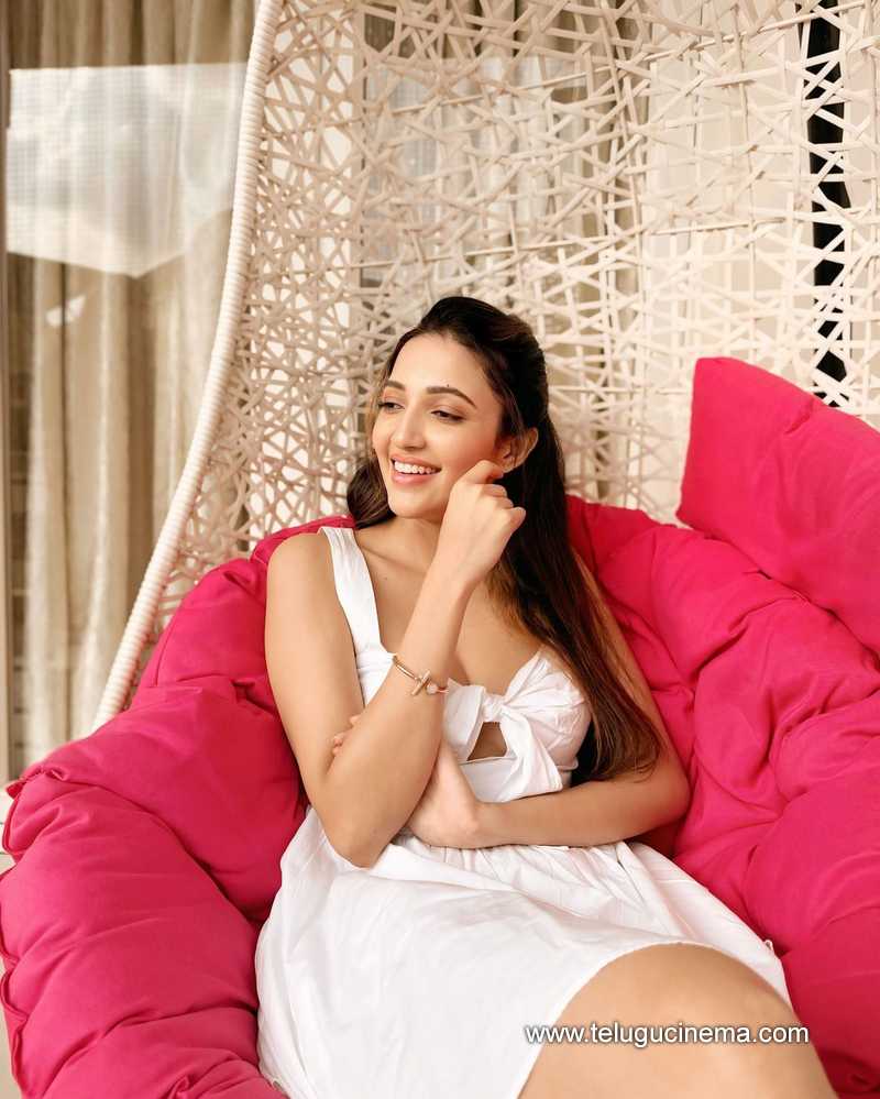 nehasshetty stlls 130824 03