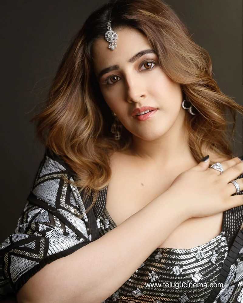 nupursanon stills 010824 04