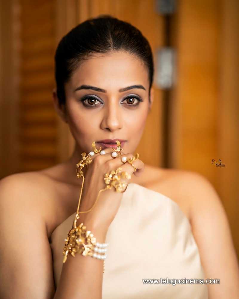 priyamani stills 050824 08