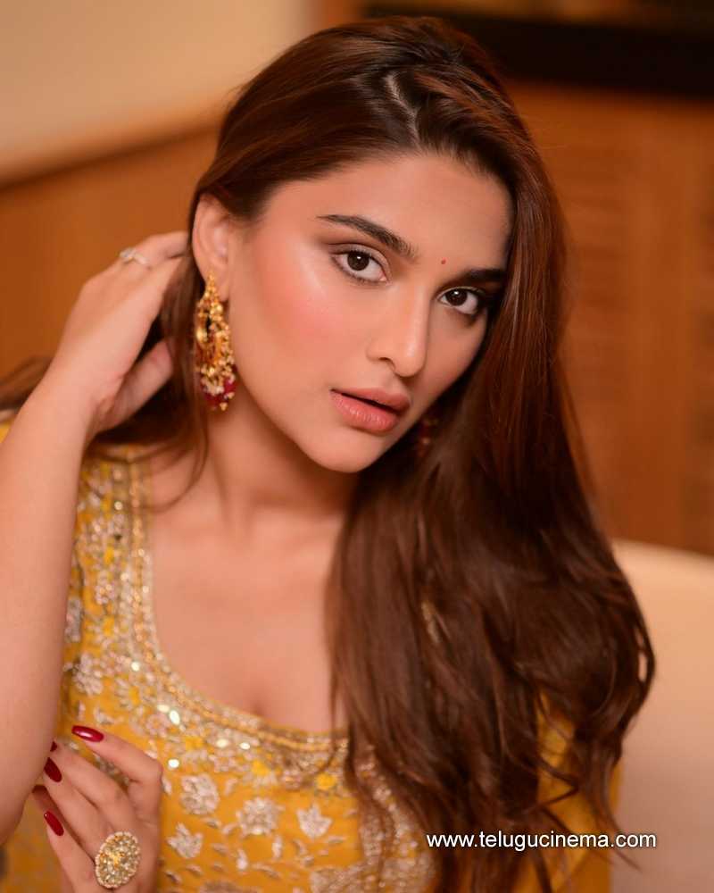 saieemanjerkar stills 310824 01