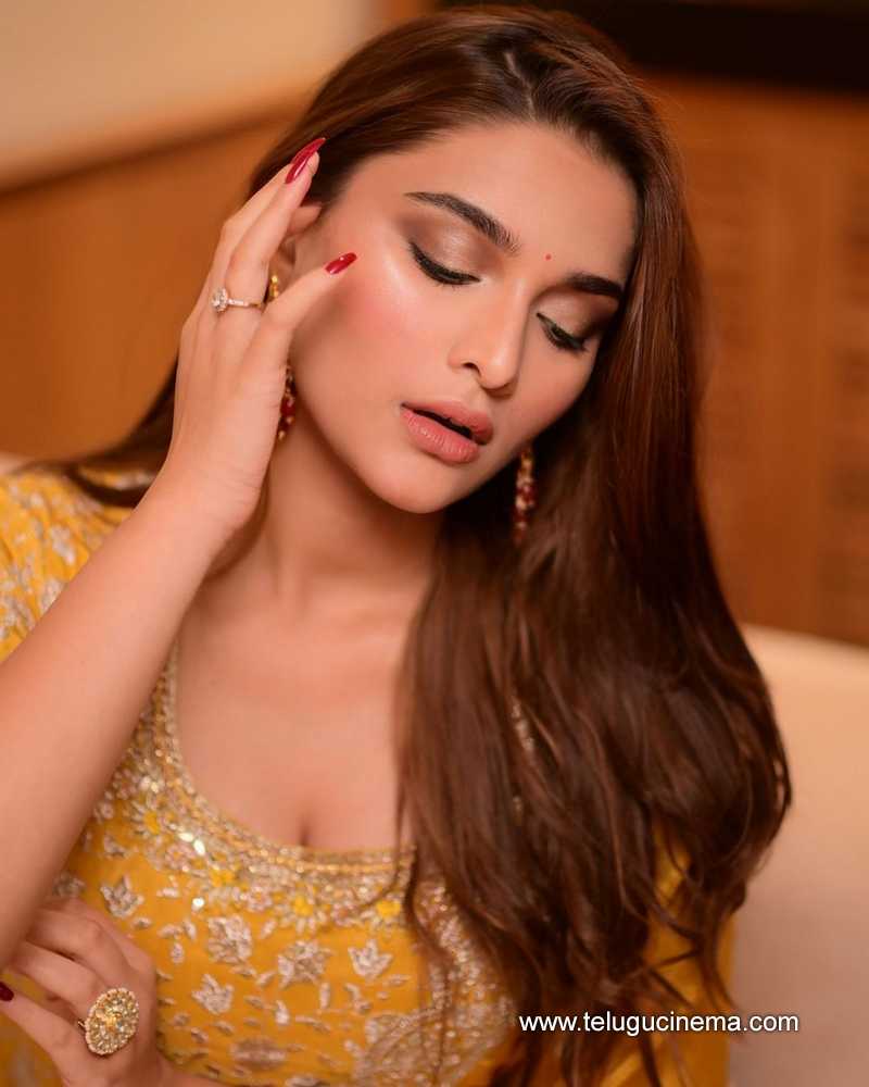 saieemanjerkar stills 310824 02