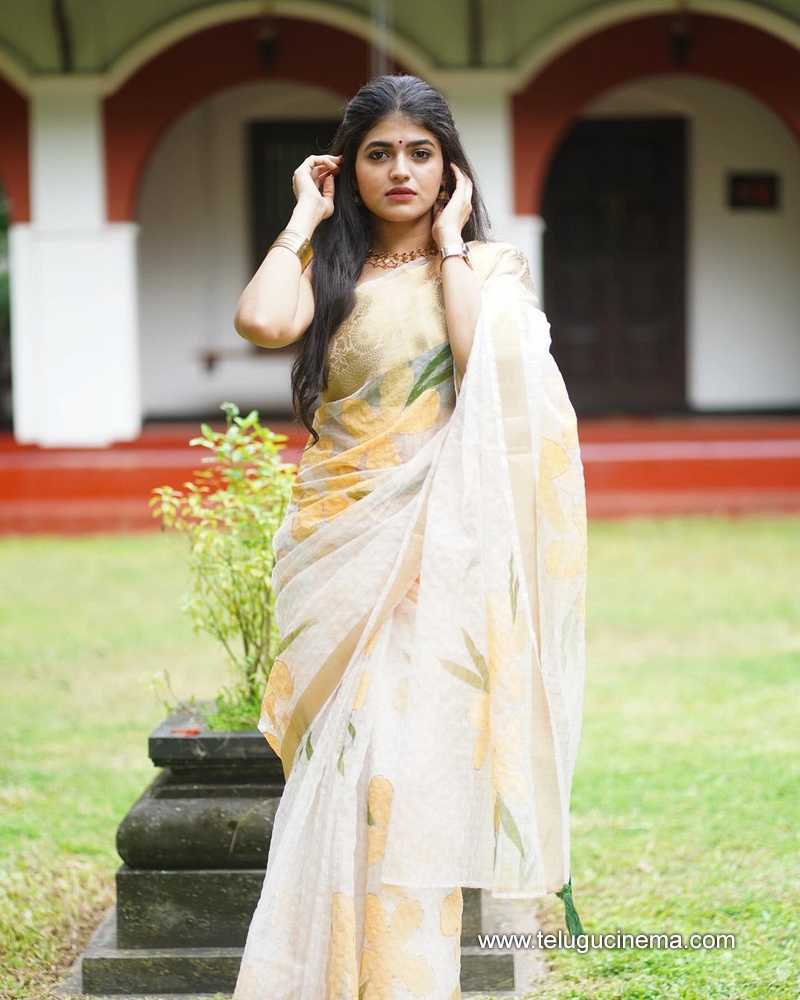 sangeetha rajesh stills 120824 04