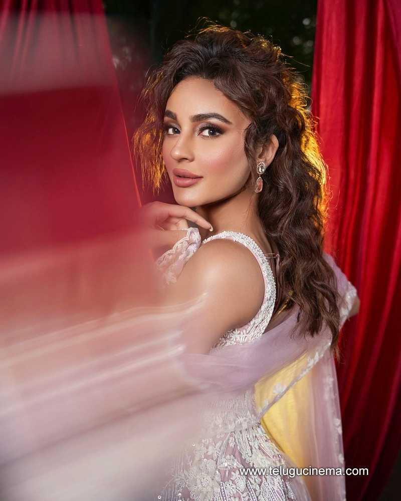 seerat stills 300824 02