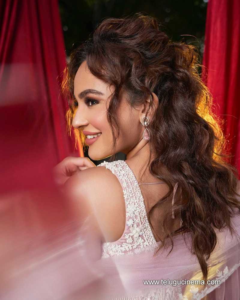 seerat stills 300824 03