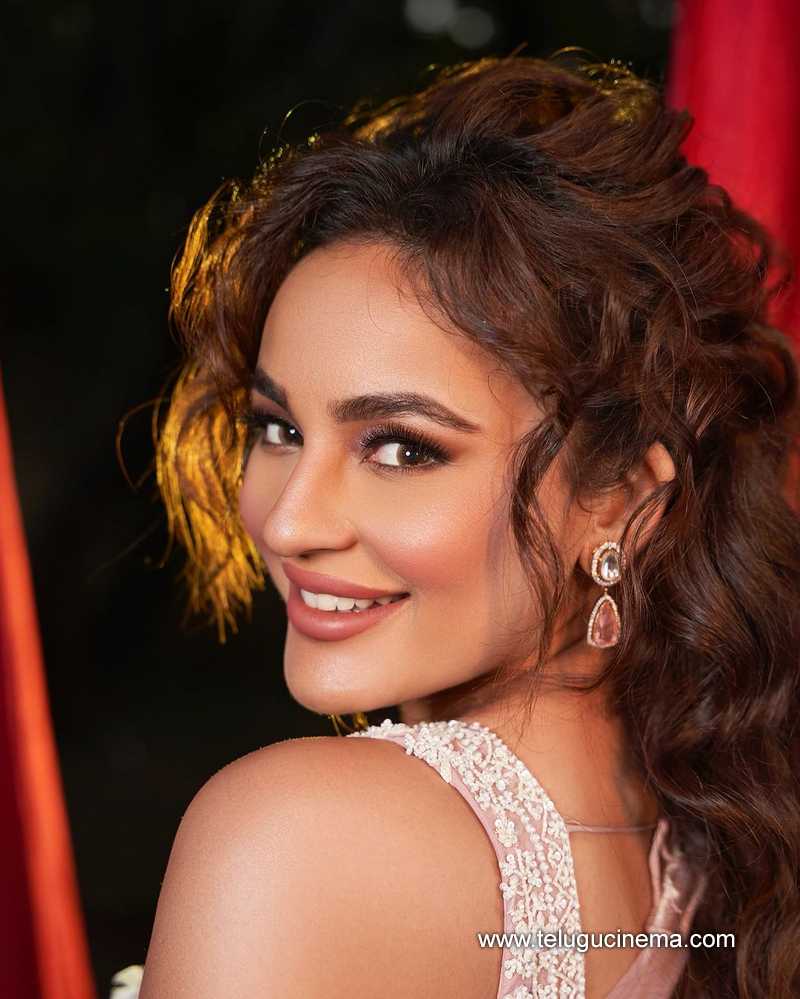 seerat stills 300824 10
