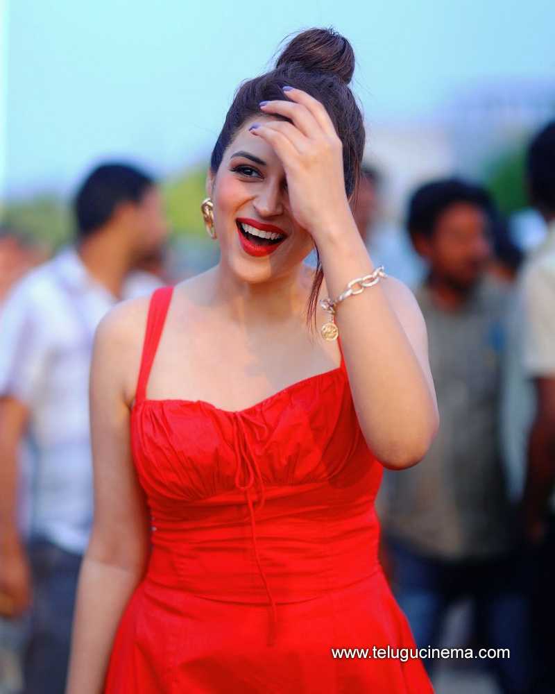 shraddhadas stlls 140824 01