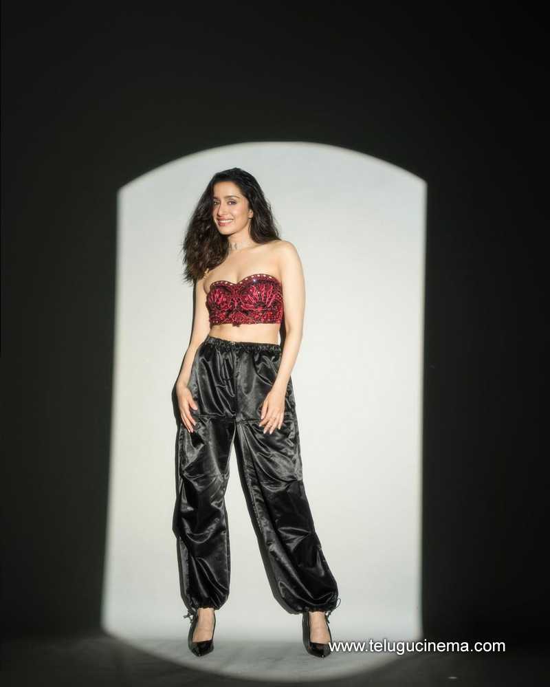shraddhakapoor stills 030824 03
