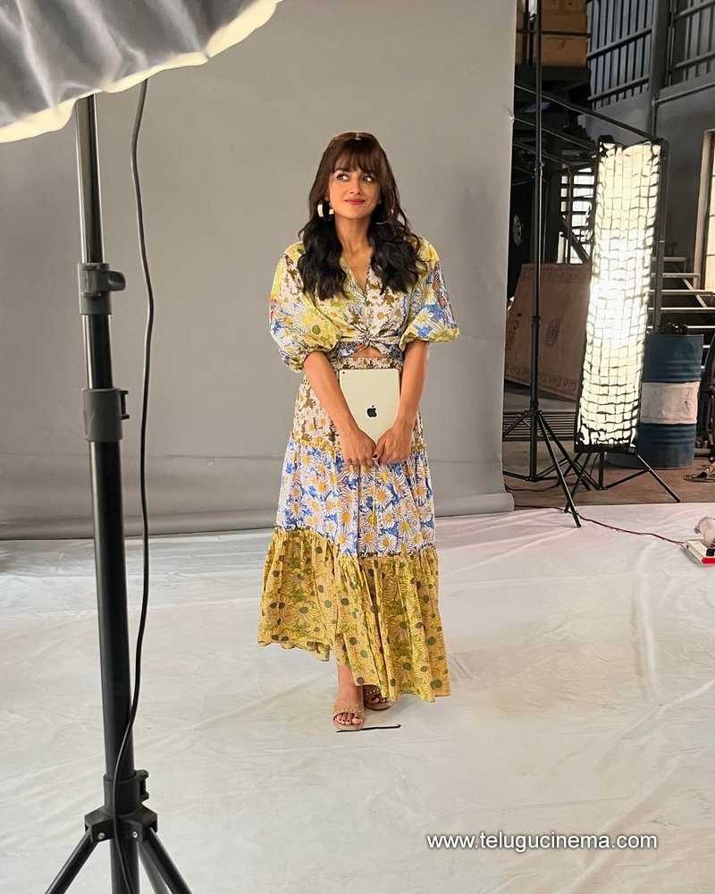 shraddhasrinath stills 010824 02