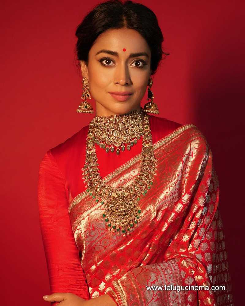 shriyasaran stills 090824 02