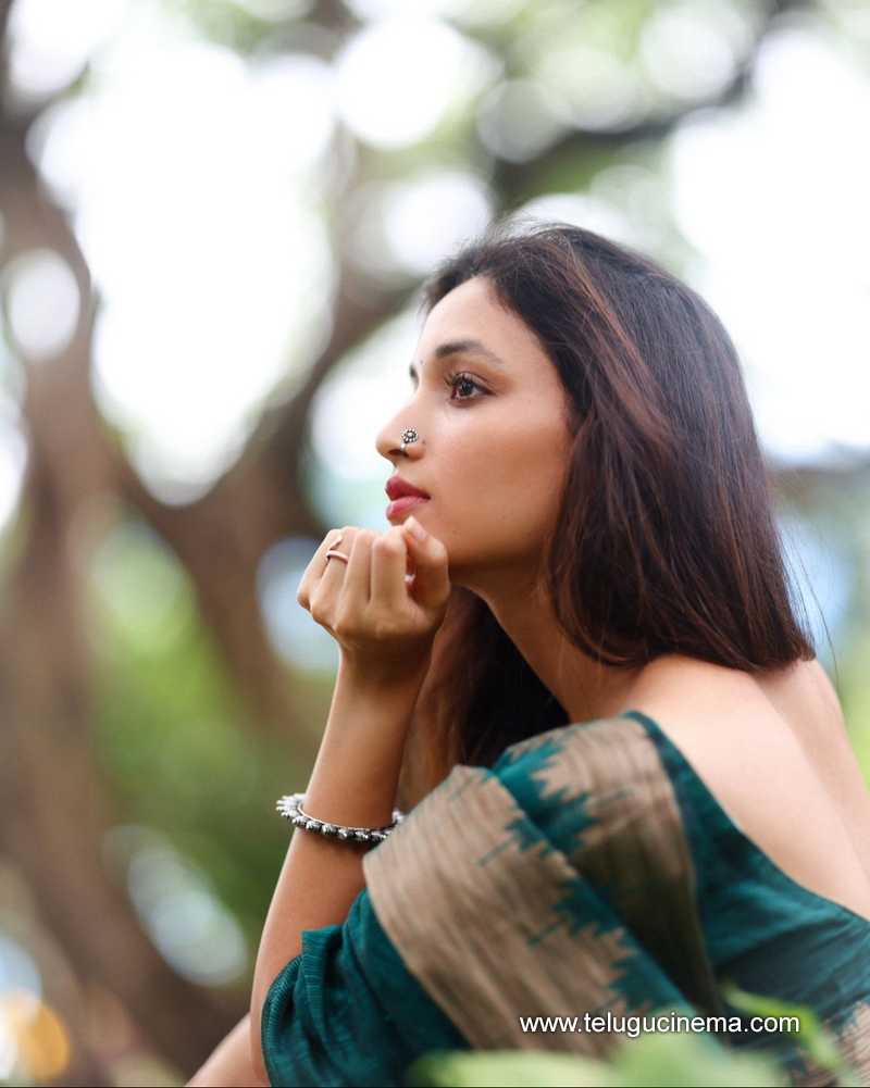 srinidhishetty stills 120824 03