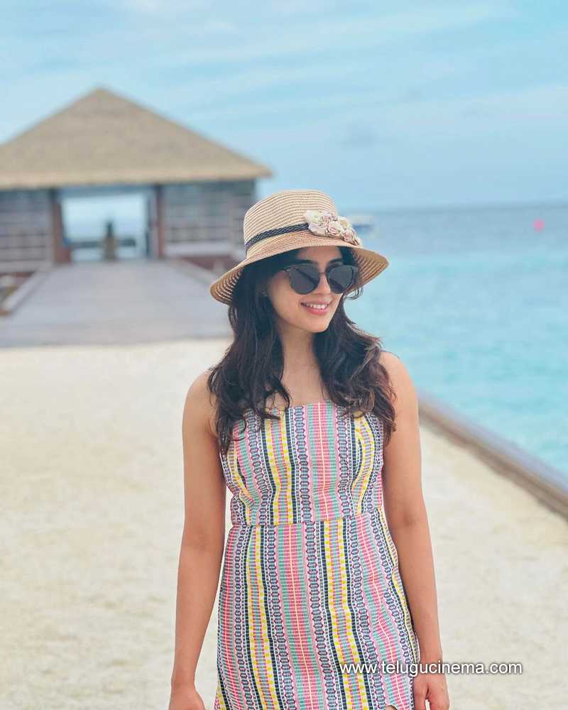 amrita stills 140924 02