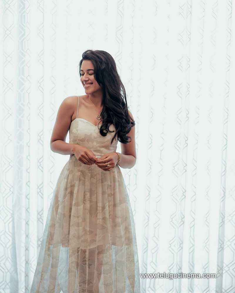 mrinalini stills 240924 09