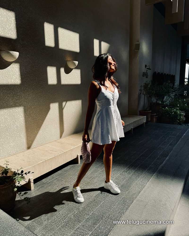 pooja stills 180924 02