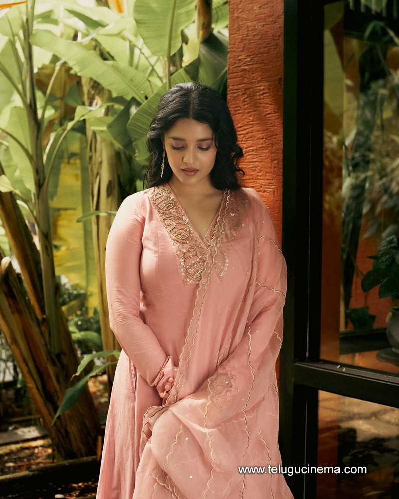 ritika stills 280924 02