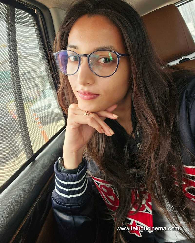 srinidhi stills 260924 02