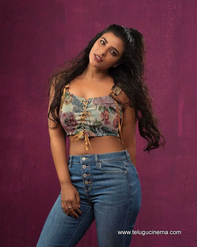 Aishwarya Rajesh keeps it cool