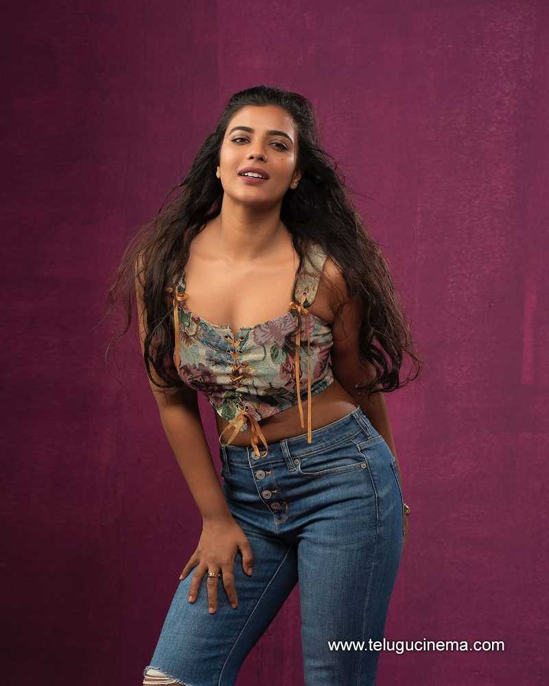 Aishwarya Rajesh keeps it cool