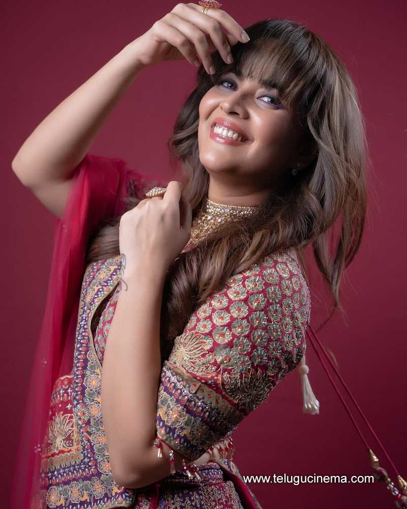 anasuya stills 311024 06