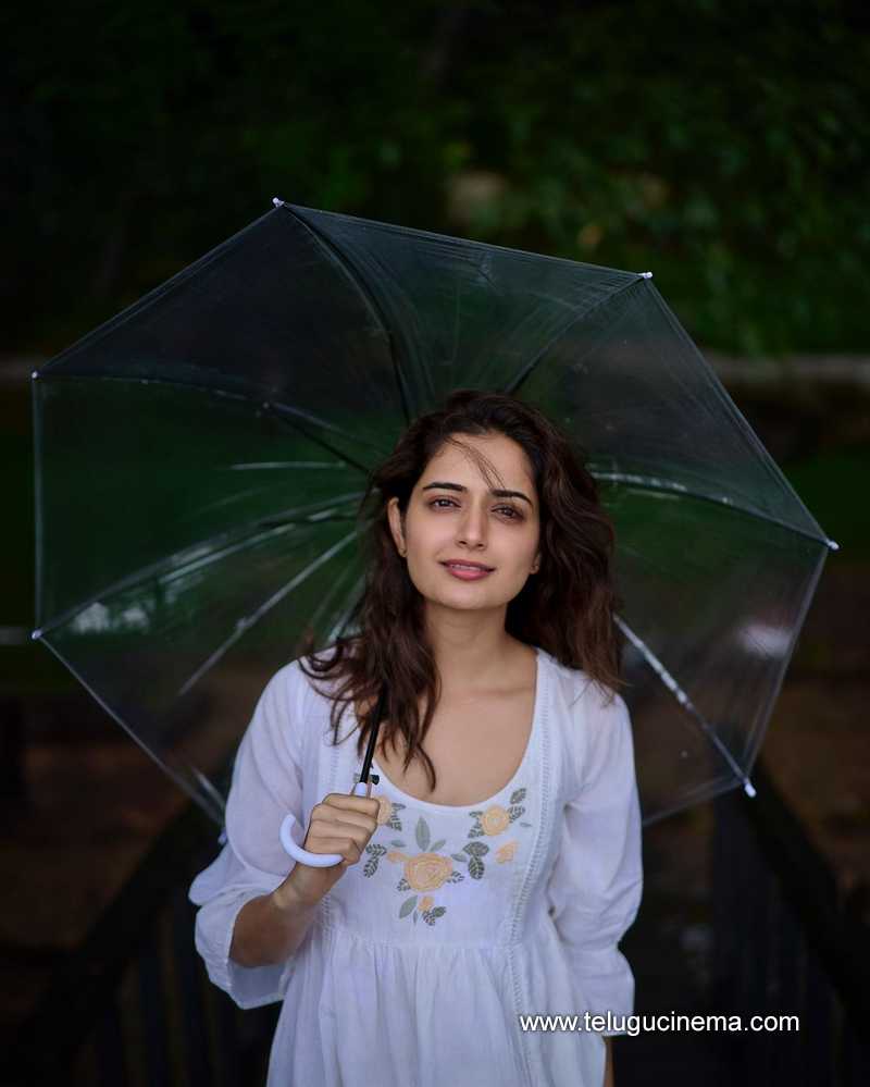ashika stills 191024 01