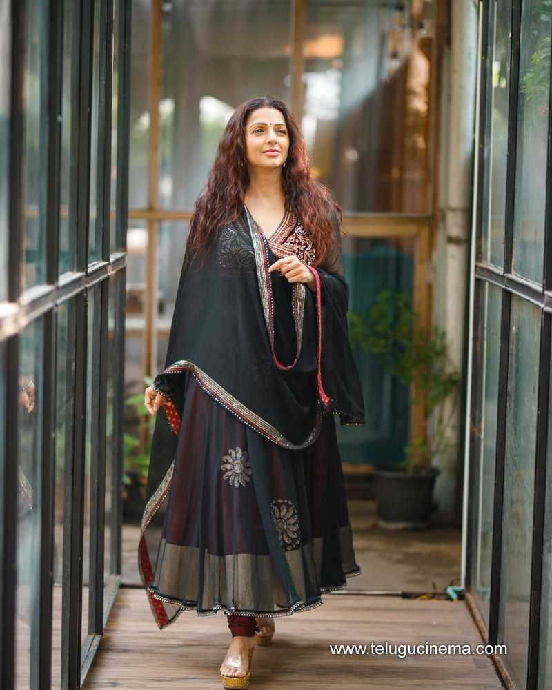 bhumika stills 311024 08