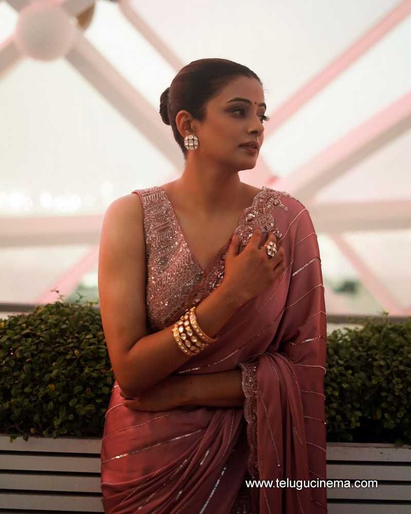 priyamani stills 101024 01
