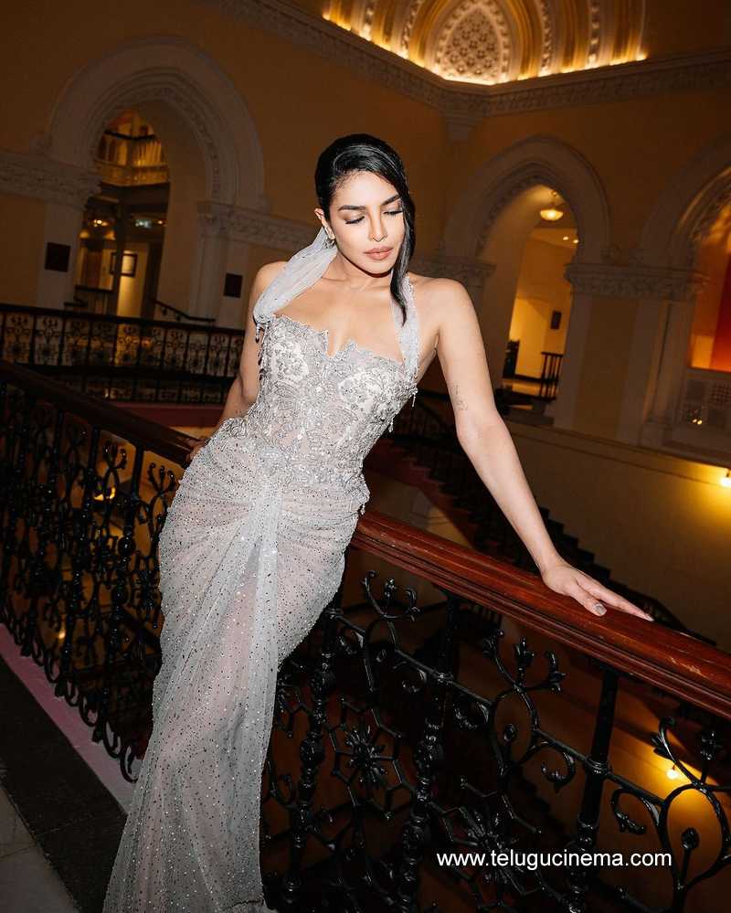 priyanka stills 211024 02