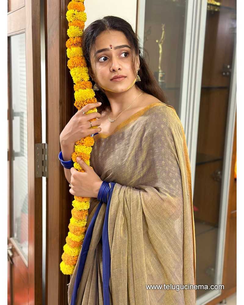 vaishnavi stills 301024 06