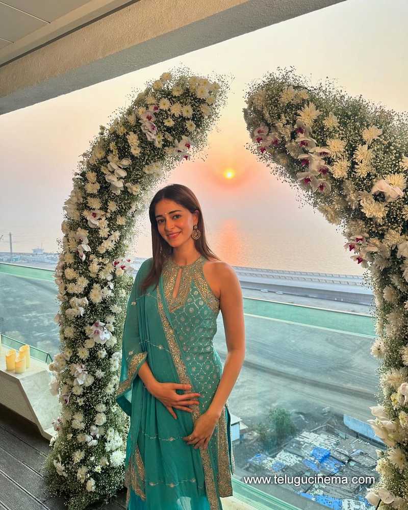 ananya stills 081124 02