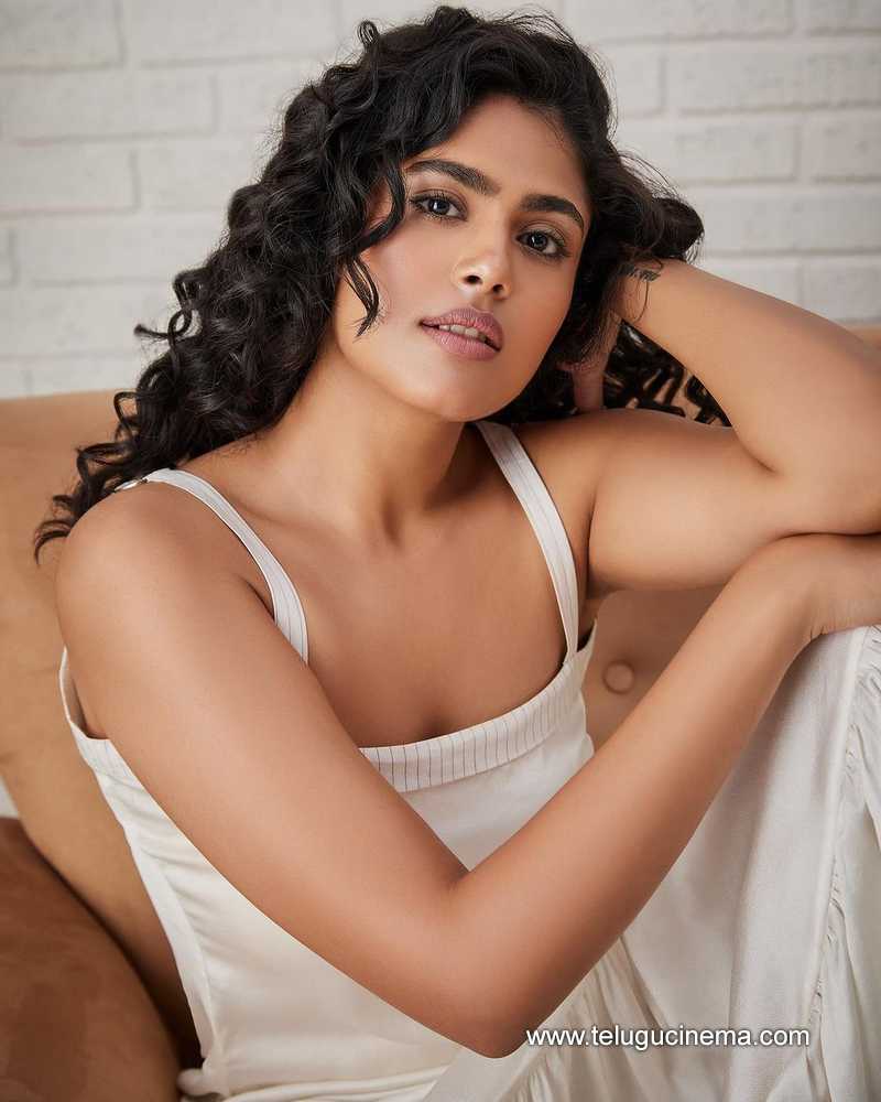 faria stills 18124 01