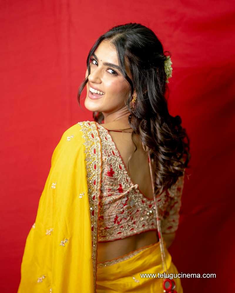 kavya stills 231124 03