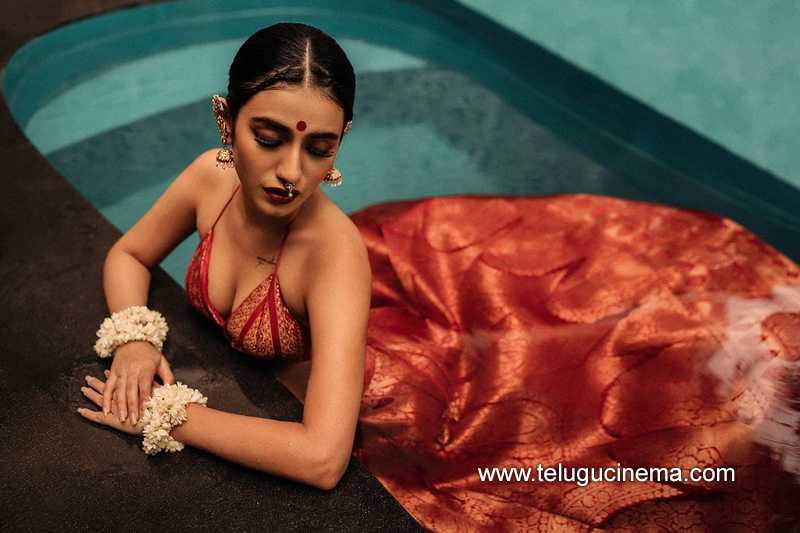 priyanka stills 031124 03