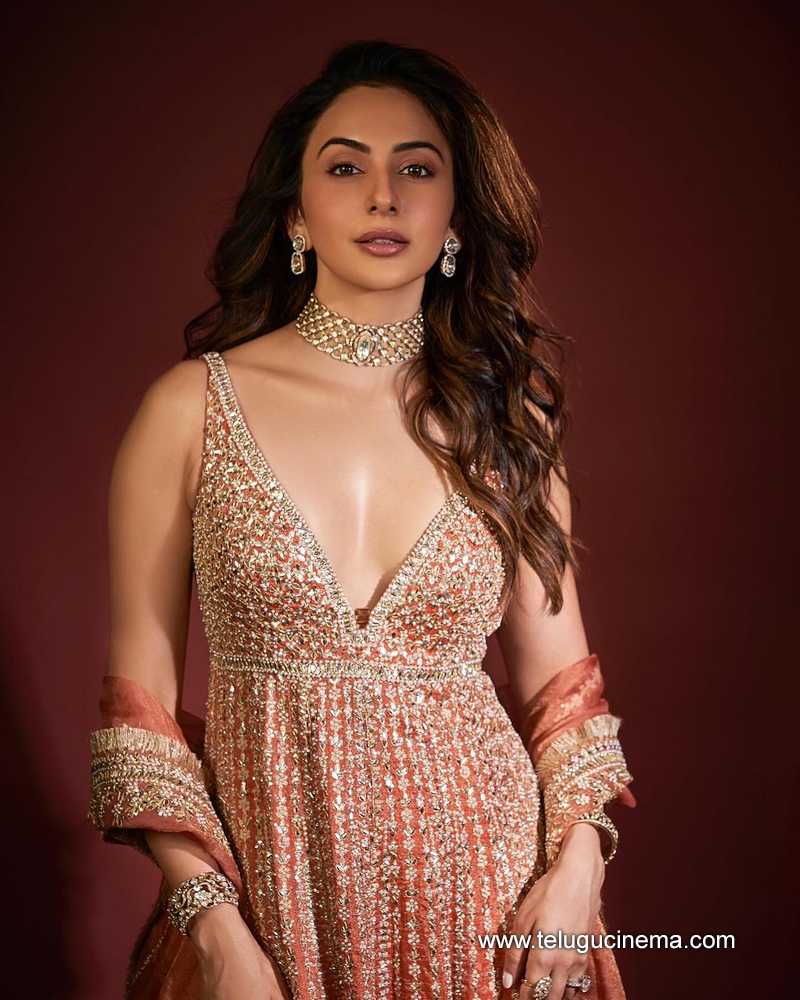 rakul stills 061124 03