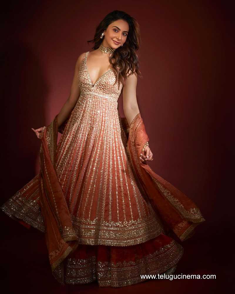 rakul stills 061124 04