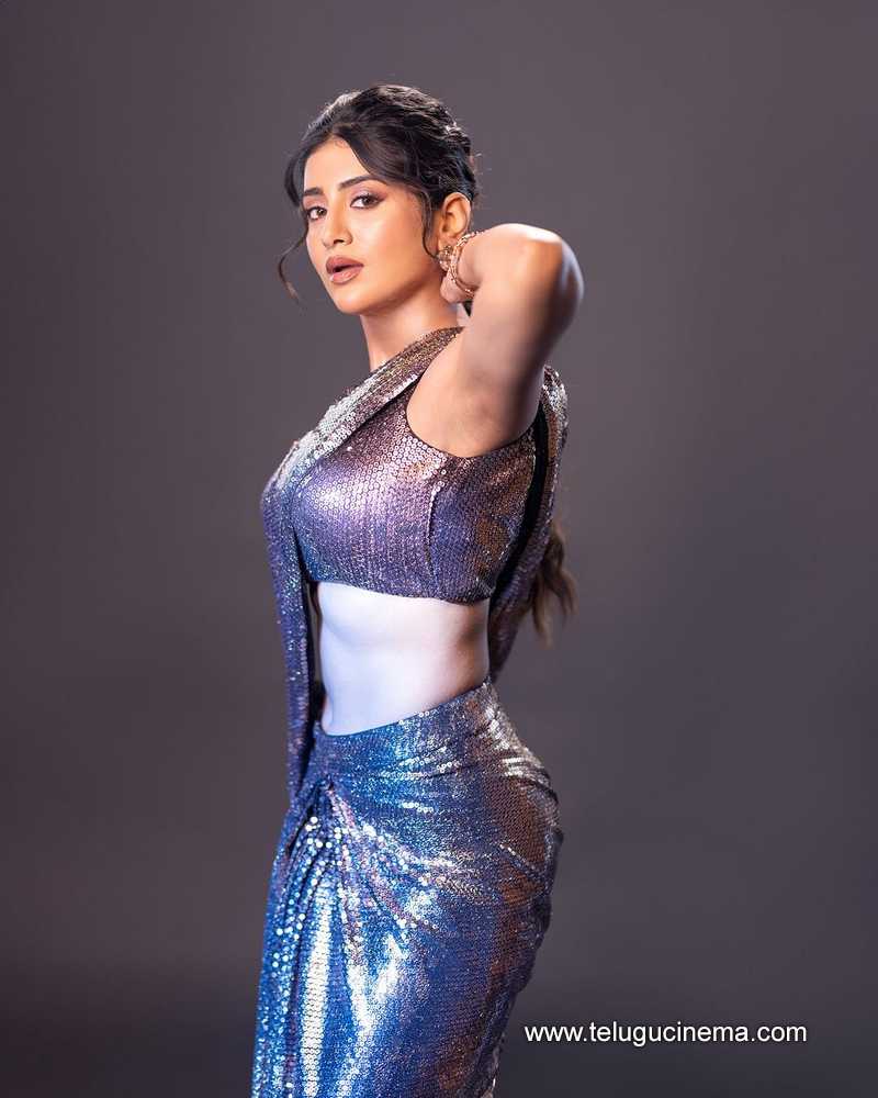 rashi singh stills 201124 03