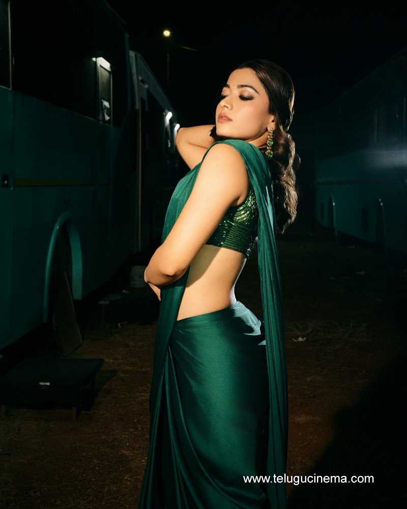 rashmika stills 291124 04