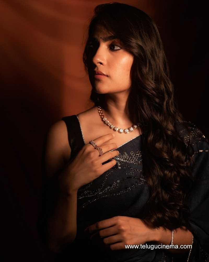 rukmini stills 021124 03