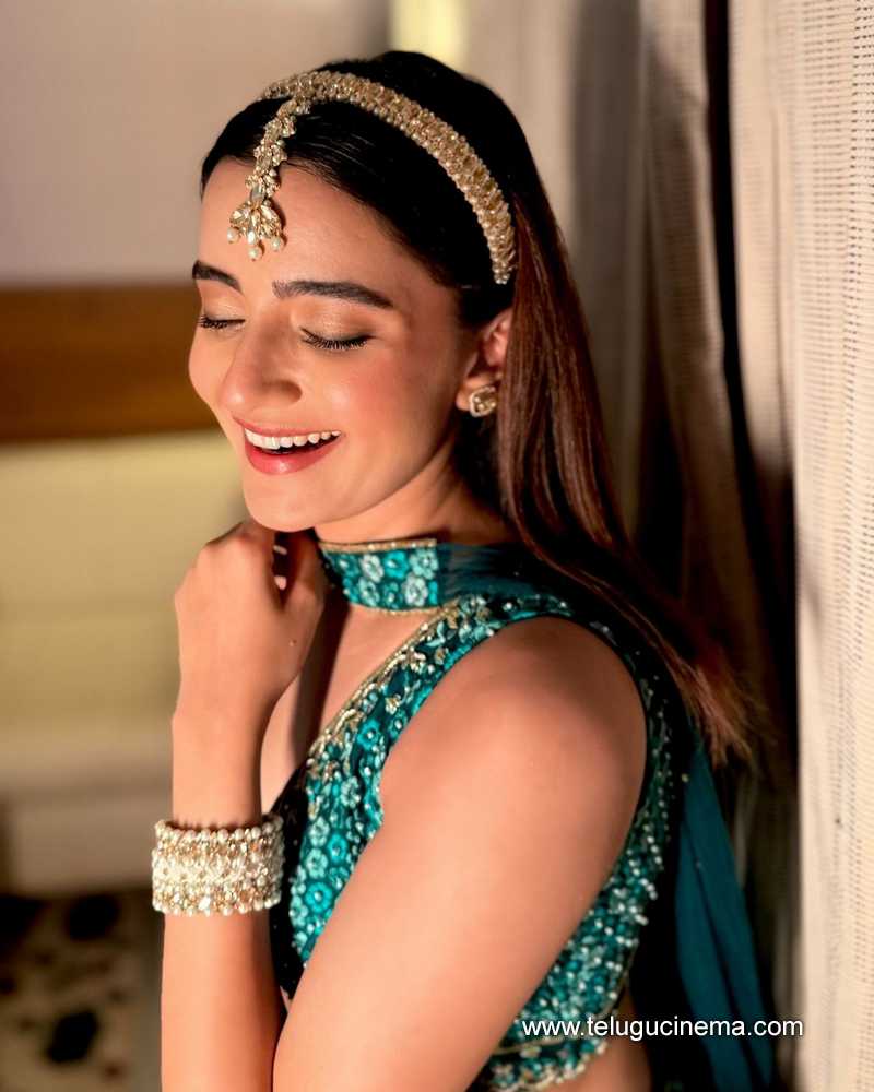 rukshar stills 18124 01