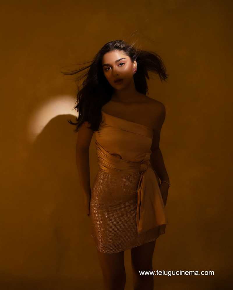 saiee manjeerkar stills 131124 01