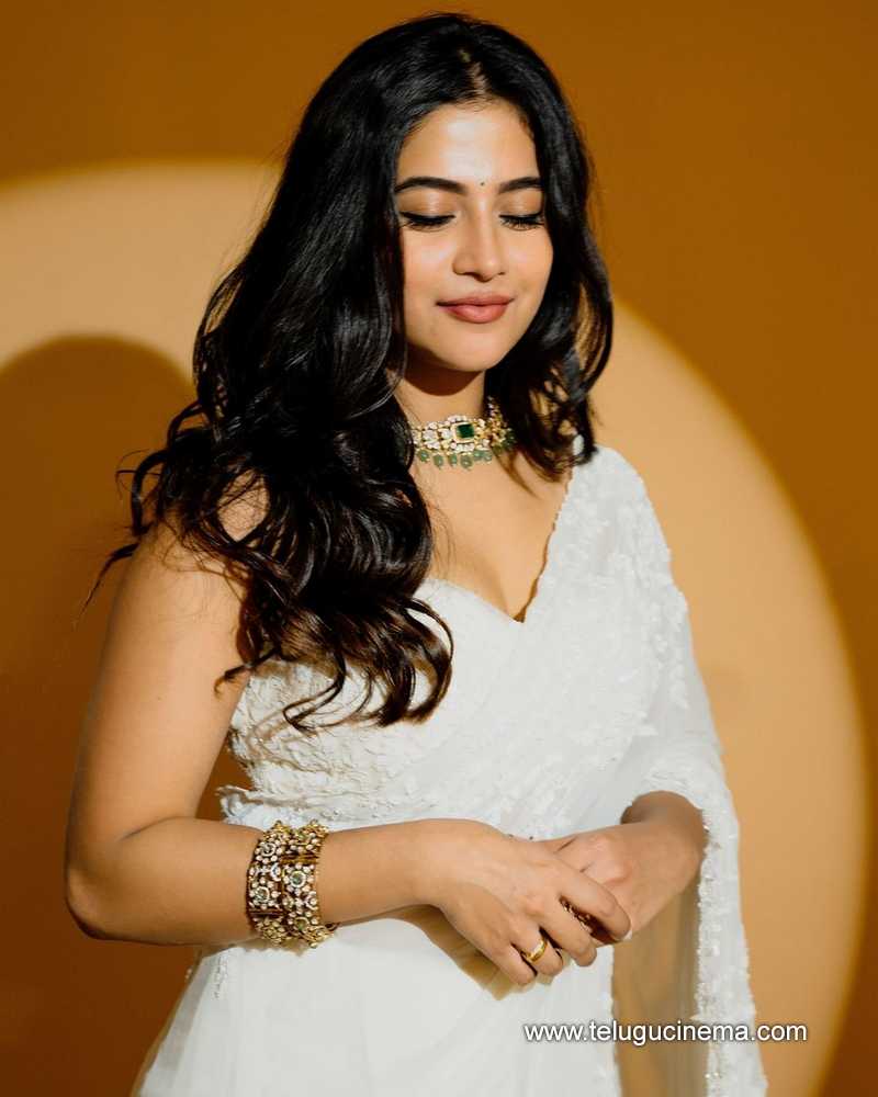sampada stills 301124 09
