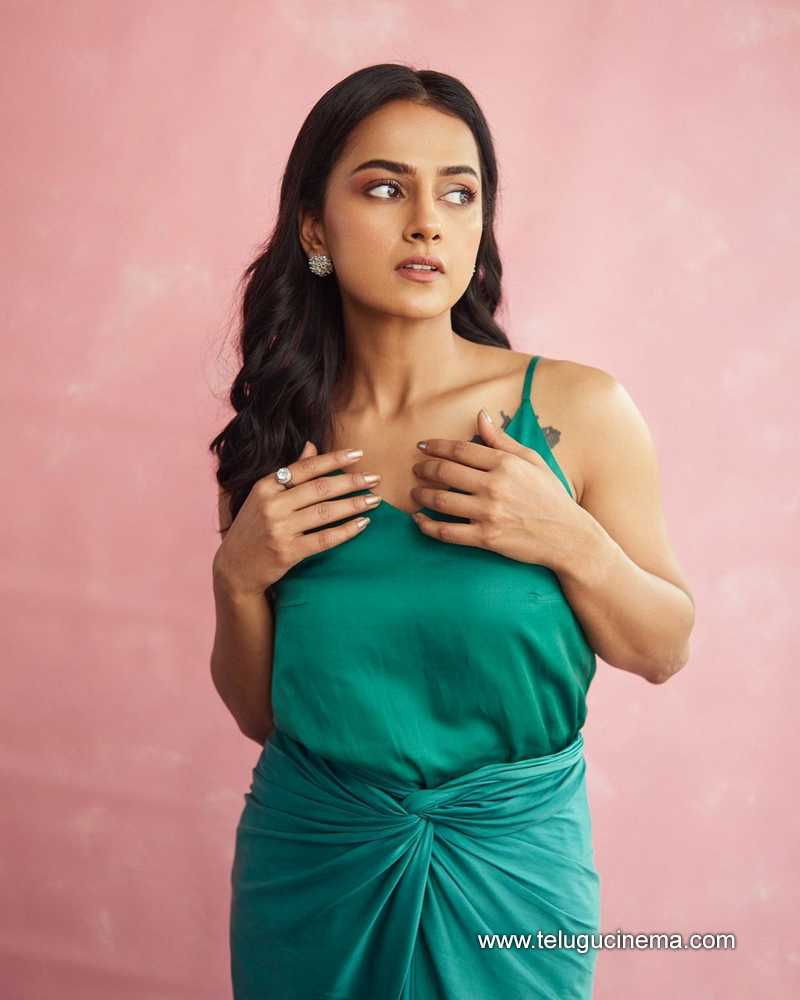 shraddha srinath stills 271124 03