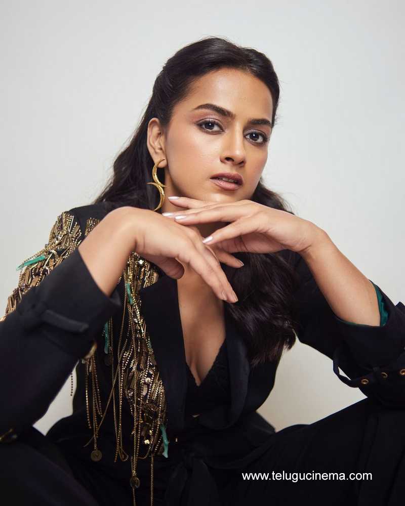 shraddhasrinath stills 211124 01