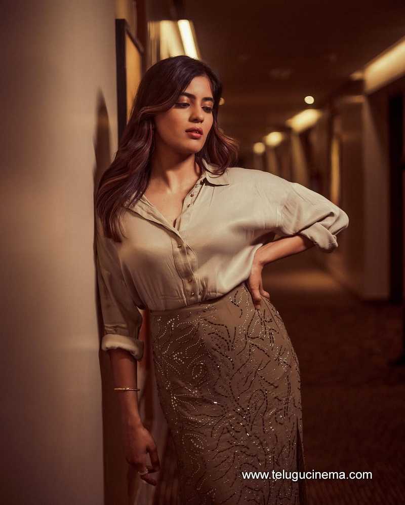 aamritha stilla 18012502