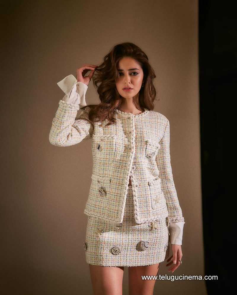 ananya still 25012502