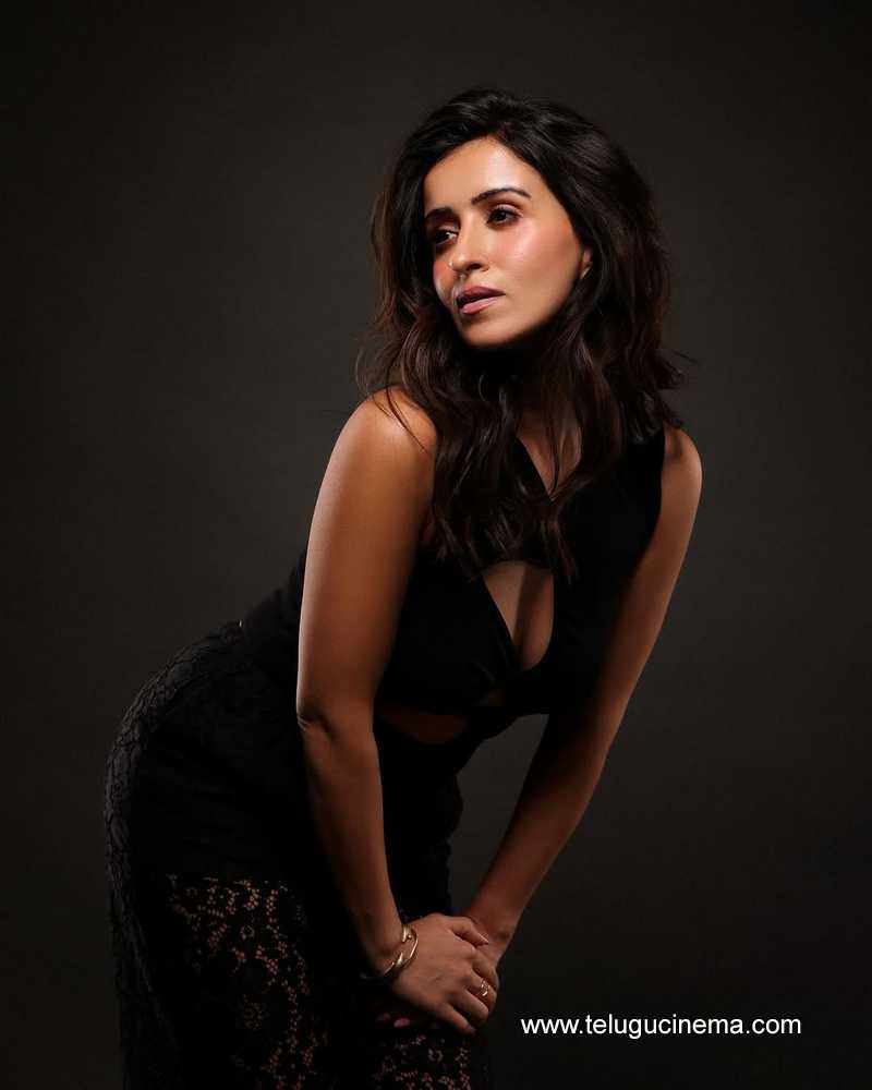 anshu still 23012506